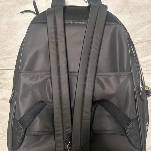 NEW WITH TAG Coach Cargo Carrie with Vintage Rose Print Interior - Picture 2 of 5